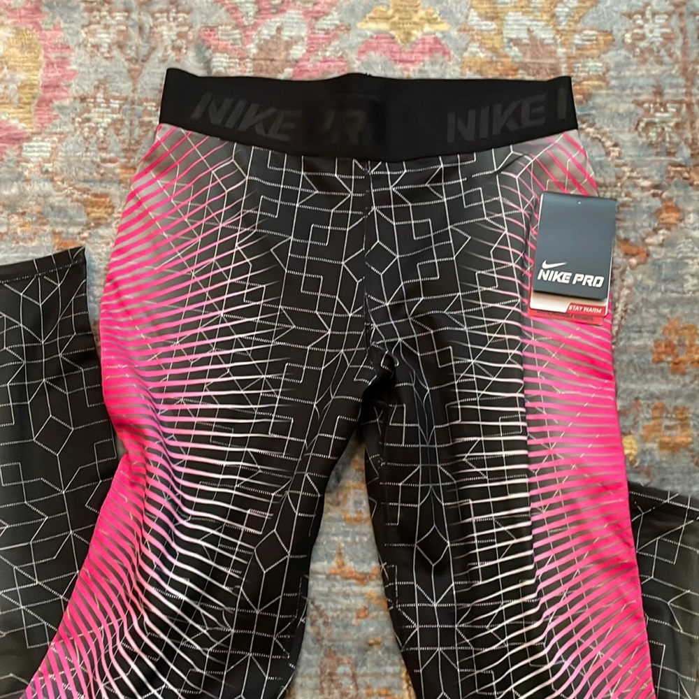 NWT Nike Ski pants, running leggings, yoga size Small